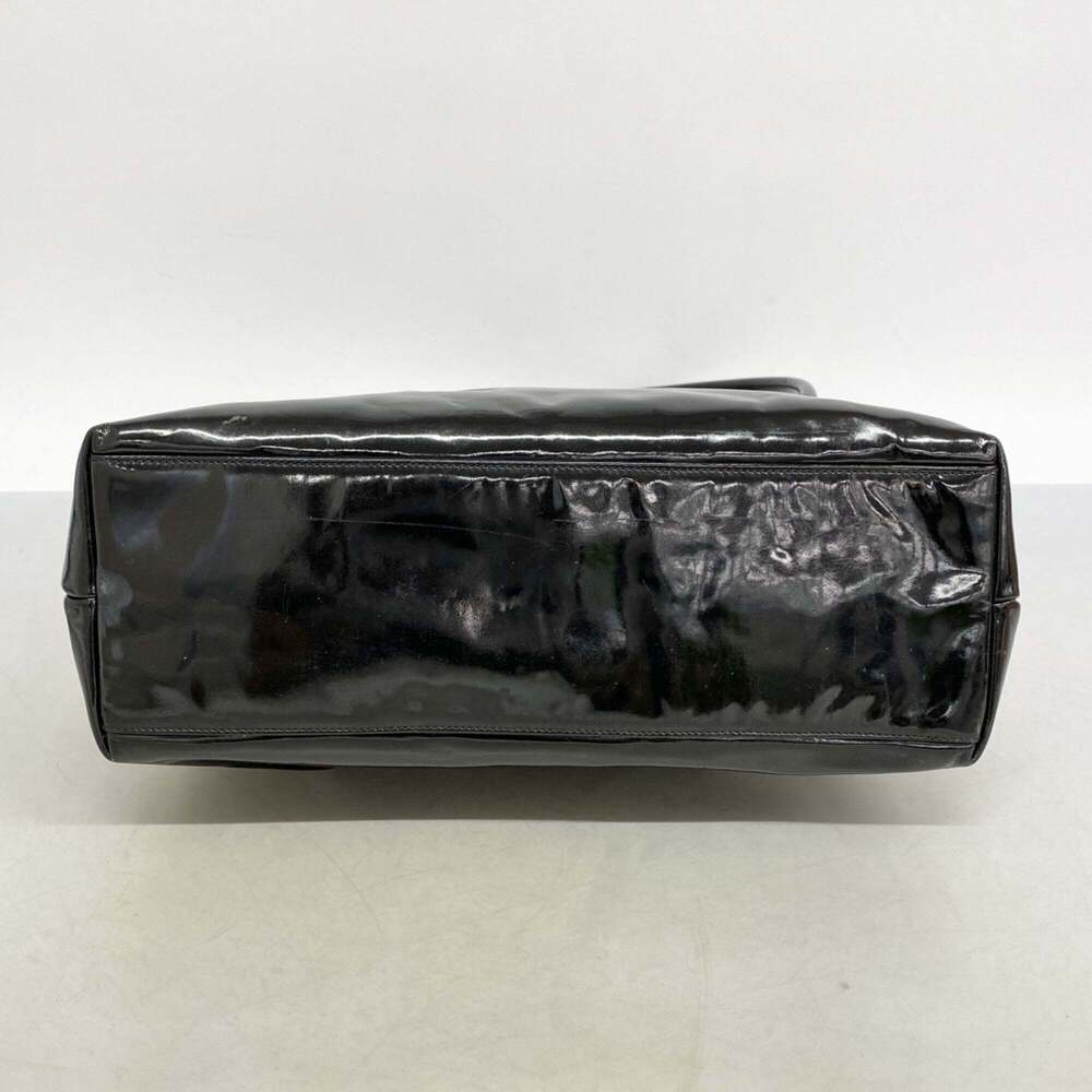 CHANEL Black Leather Shoulder Bag - Picture 3 of 12